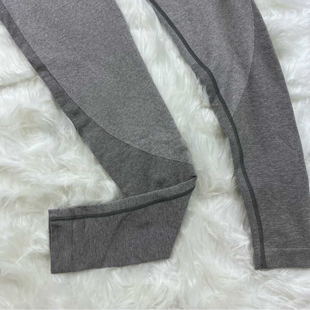 Gymshark Mid-Rise Training Brandmark Leggings - Picture 3 of 5